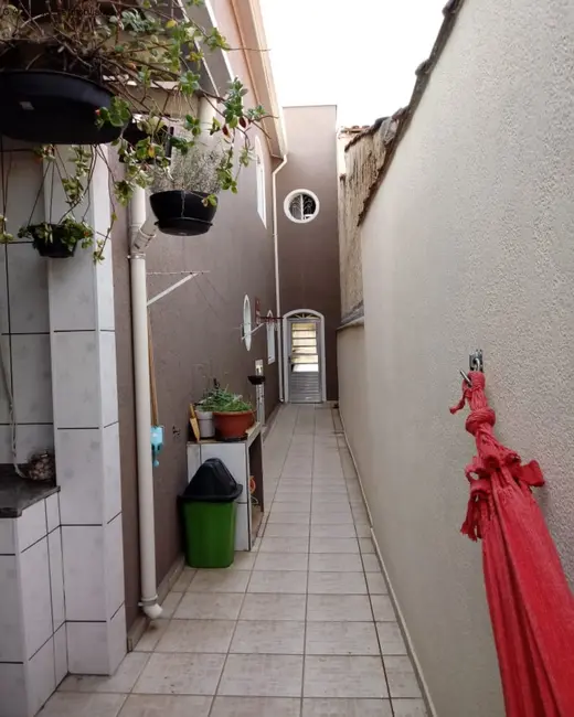 Casa com 3 quartos à venda, 180m2 em Jardim Jatobá, Sorocaba - SP - imagem 6 Foto 6 de Casa com 3 quartos à venda, 180m2 em Jardim Jatobá, Sorocaba - SP
