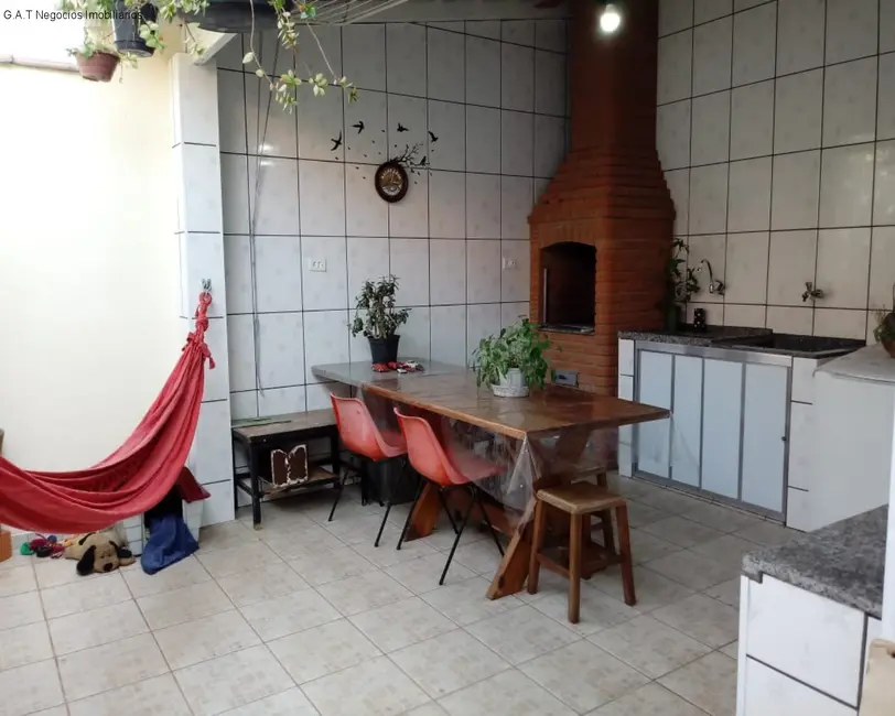 Casa com 3 quartos à venda, 180m2 em Jardim Jatobá, Sorocaba - SP - imagem 2 Foto 2 de Casa com 3 quartos à venda, 180m2 em Jardim Jatobá, Sorocaba - SP