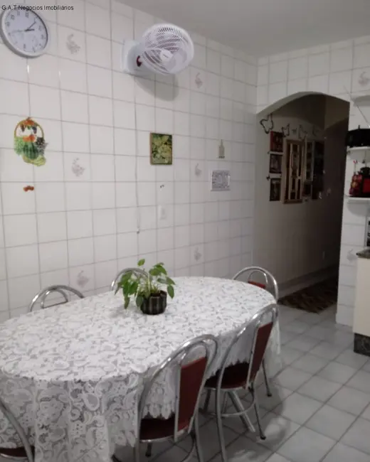 Casa com 3 quartos à venda, 180m2 em Jardim Jatobá, Sorocaba - SP - imagem 5 Foto 5 de Casa com 3 quartos à venda, 180m2 em Jardim Jatobá, Sorocaba - SP