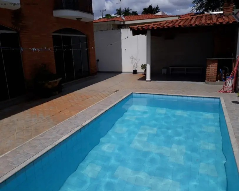 Foto 2 de Casa com 3 quartos à venda, 214m2 em Jardim Santa Rosália, Sorocaba - SP