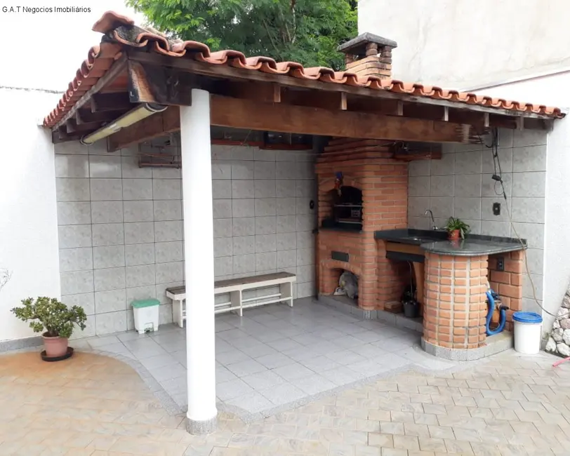Casa com 3 quartos à venda, 214m2 em Jardim Santa Rosália, Sorocaba - SP - imagem 6 Foto 6 de Casa com 3 quartos à venda, 214m2 em Jardim Santa Rosália, Sorocaba - SP