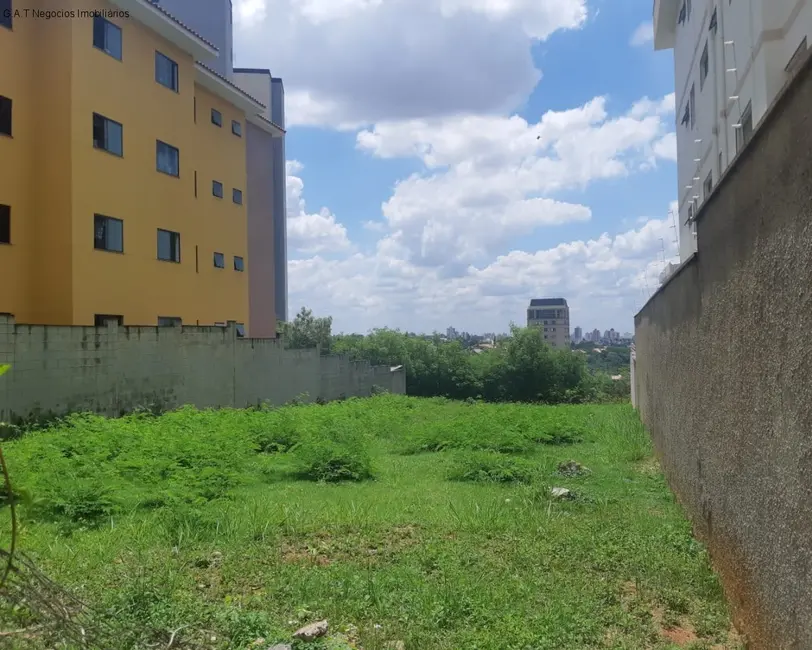 Foto 1 de Terreno / Lote à venda, 560m2 em Parque Campolim, Sorocaba - SP