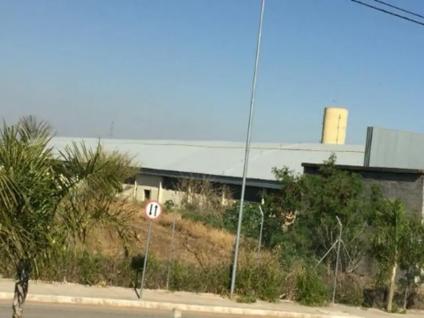 Foto 3 de Armazém / Galpão para alugar, 1800m2 em Capela Do Alto - SP