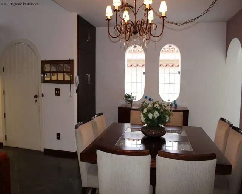 Casa com 3 quartos à venda, 250m2 em Jardim América, Sorocaba - SP - imagem 4 Foto 4 de Casa com 3 quartos à venda, 250m2 em Jardim América, Sorocaba - SP