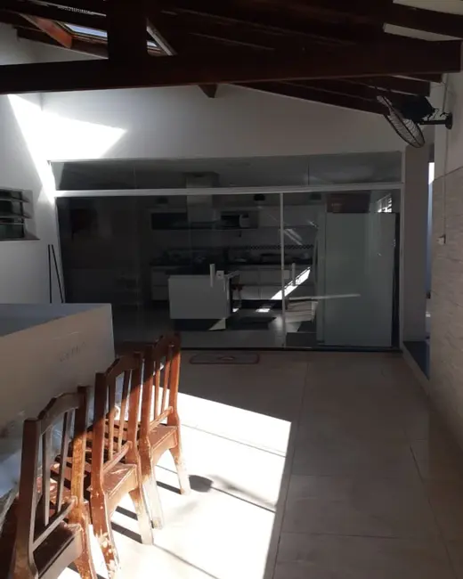Foto 2 de Casa com 4 quartos à venda, 222m2 em Jardim Leocádia, Sorocaba - SP