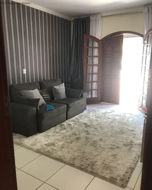 Foto 2 de Casa com 4 quartos à venda, 200m2 em Jardim Faculdade, Sorocaba - SP