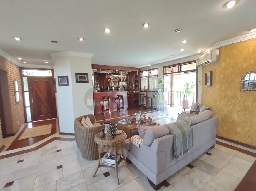 Casa de Condomínio com 5 quartos à venda, 656m2 em Rancho Dirce, Sorocaba - SP - imagem 4 Foto 4 de Casa de Condomínio com 5 quartos à venda, 656m2 em Rancho Dirce, Sorocaba - SP