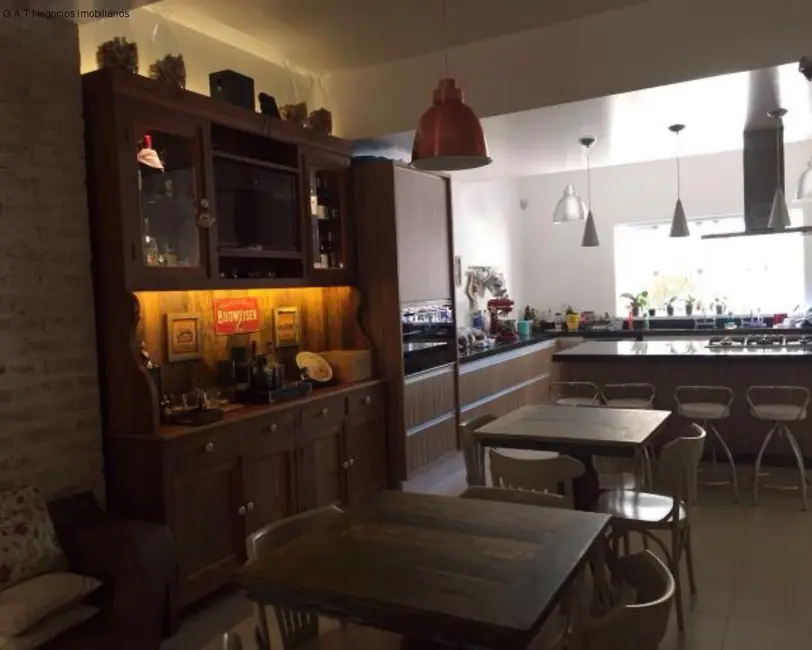 Casa com 3 quartos à venda, 407m2 em Jardim Faculdade, Sorocaba - SP - imagem 4 Foto 4 de Casa com 3 quartos à venda, 407m2 em Jardim Faculdade, Sorocaba - SP