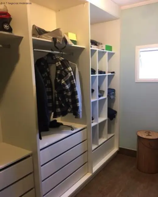 Casa com 3 quartos à venda, 407m2 em Jardim Faculdade, Sorocaba - SP - imagem 8 Foto 8 de Casa com 3 quartos à venda, 407m2 em Jardim Faculdade, Sorocaba - SP