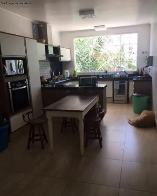 Casa com 3 quartos à venda, 407m2 em Jardim Faculdade, Sorocaba - SP - imagem 5 Foto 5 de Casa com 3 quartos à venda, 407m2 em Jardim Faculdade, Sorocaba - SP