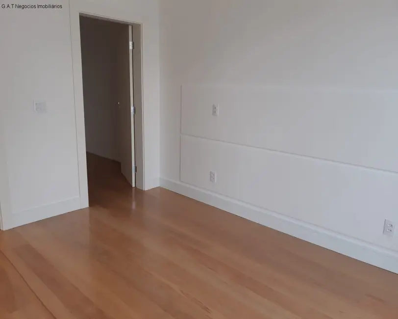 Casa de Condomínio com 2 quartos à venda, 230m2 em Alphaville Nova Esplanada, Votorantim - SP - imagem 2 Foto 2 de Casa de Condomínio com 2 quartos à venda, 230m2 em Alphaville Nova Esplanada, Votorantim - SP