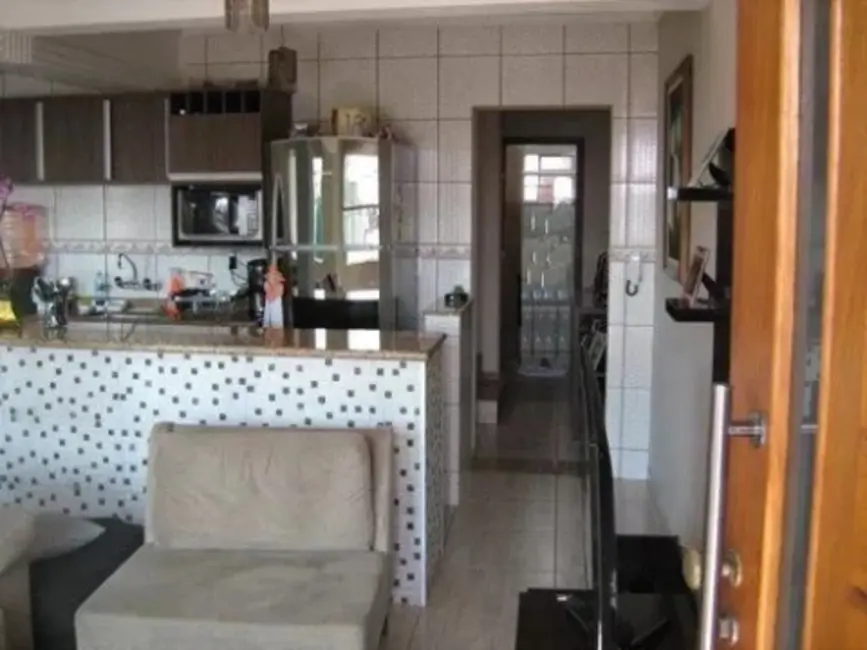 Casa com 3 quartos à venda, 193m2 em Vila Progresso, Sorocaba - SP - imagem 2 Foto 2 de Casa com 3 quartos à venda, 193m2 em Vila Progresso, Sorocaba - SP