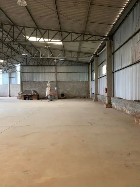 Foto 2 de Armazém / Galpão para alugar, 1700m2 em Tatui - SP