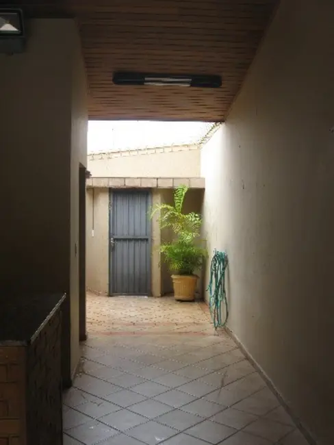 Foto 3 de Casa com 3 quartos à venda, 380m2 em Jardim Santa Rosália, Sorocaba - SP