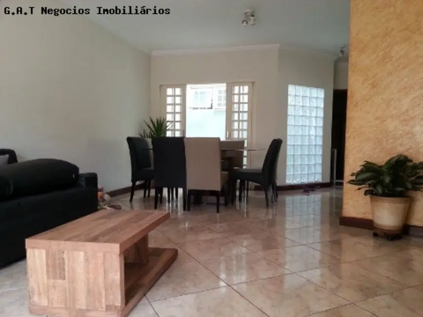 Foto 5 de Casa com 3 quartos à venda, 250m2 em Jardim Saira, Sorocaba - SP