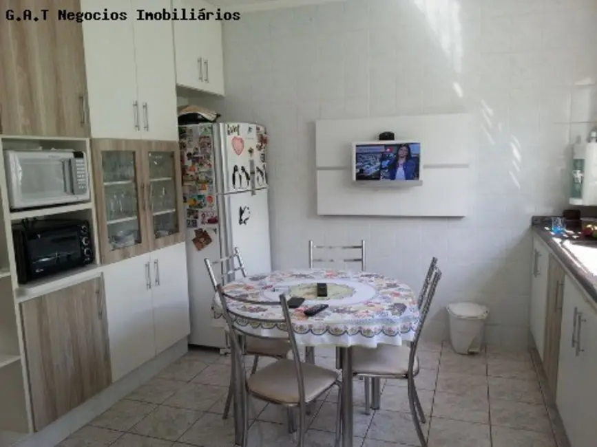 Foto 6 de Casa com 3 quartos à venda, 250m2 em Jardim Saira, Sorocaba - SP