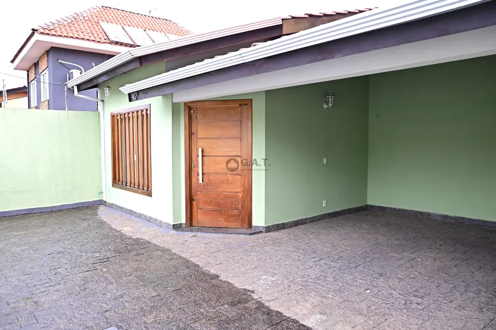 Foto 1 de Casa com 3 quartos à venda, 250m2 em Jardim Saira, Sorocaba - SP