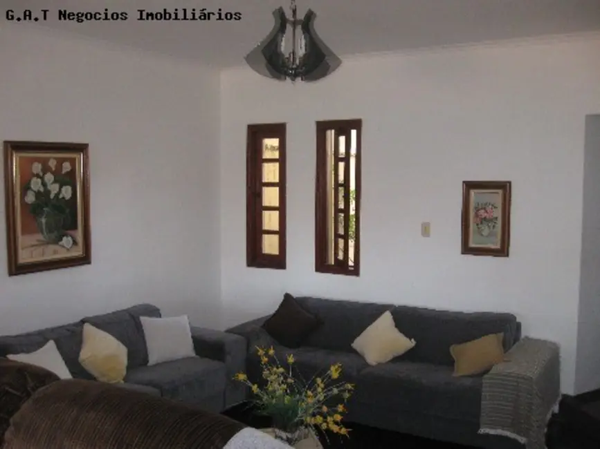 Casa com 4 quartos à venda, 350m2 em Parque Três Meninos, Sorocaba - SP - imagem 3 Foto 3 de Casa com 4 quartos à venda, 350m2 em Parque Três Meninos, Sorocaba - SP