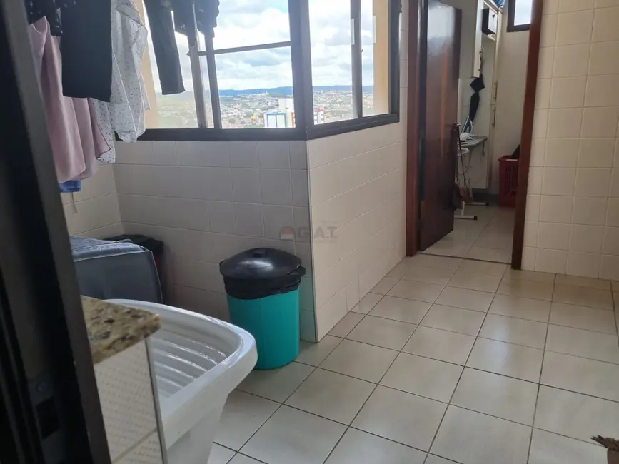 Apartamento com 3 quartos à venda, 250m2 em Centro, Sorocaba - SP - imagem 6 Foto 6 de Apartamento com 3 quartos à venda, 250m2 em Centro, Sorocaba - SP