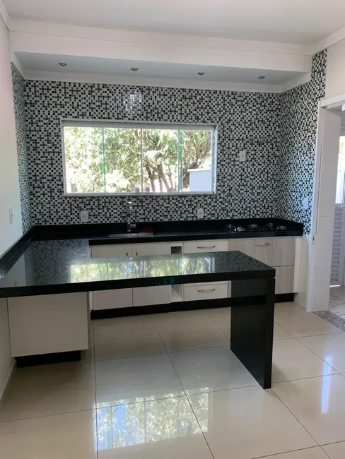 Casa de Condomínio com 3 quartos para alugar em Chácaras Reunidas São Jorge, Sorocaba - SP - imagem 9 Foto 9 de Casa de Condomínio com 3 quartos para alugar em Chácaras Reunidas São Jorge, Sorocaba - SP