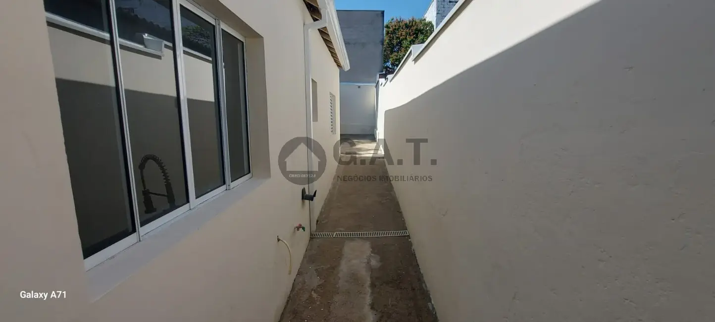 Foto 2 de Casa com 2 quartos para alugar, 98m2 em Vila Hortência, Sorocaba - SP