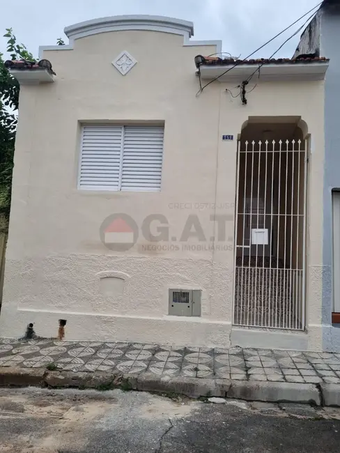 Foto 1 de Casa com 2 quartos para alugar, 98m2 em Vila Hortência, Sorocaba - SP