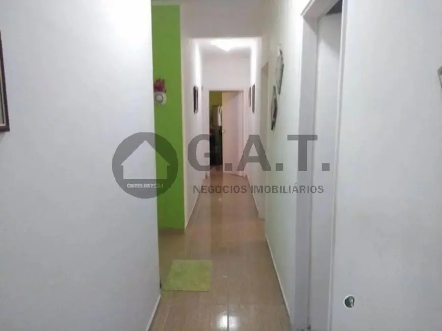 Casa com 4 quartos à venda, 247m2 em Vila Jardini, Sorocaba - SP - imagem 8 Foto 8 de Casa com 4 quartos à venda, 247m2 em Vila Jardini, Sorocaba - SP