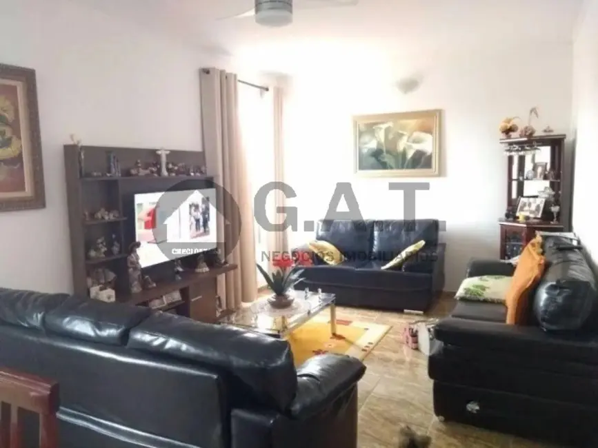 Casa com 4 quartos à venda, 247m2 em Vila Jardini, Sorocaba - SP - imagem 5 Foto 5 de Casa com 4 quartos à venda, 247m2 em Vila Jardini, Sorocaba - SP