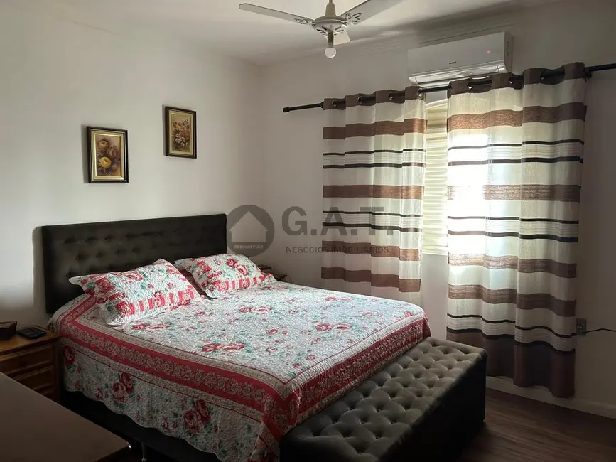 Casa com 3 quartos à venda, 250m2 em Jardim Gonçalves, Sorocaba - SP - imagem 6 Foto 6 de Casa com 3 quartos à venda, 250m2 em Jardim Gonçalves, Sorocaba - SP