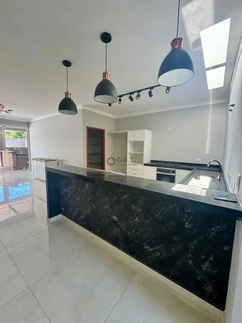 Casa de Condomínio com 2 quartos à venda, 180m2 em Cajuru do Sul, Sorocaba - SP - imagem 6 Foto 6 de Casa de Condomínio com 2 quartos à venda, 180m2 em Cajuru do Sul, Sorocaba - SP