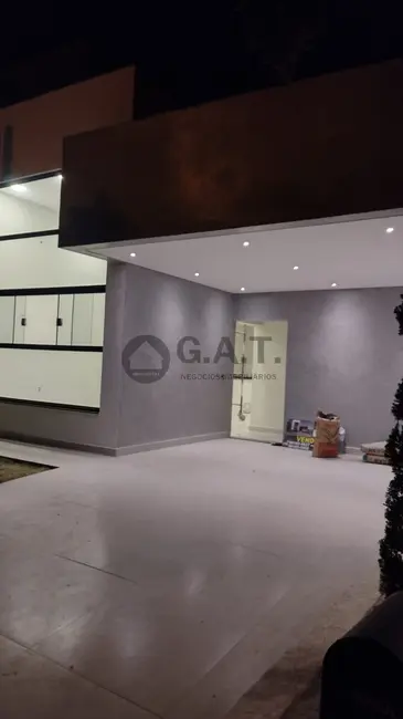 Casa de Condomínio com 3 quartos à venda, 127m2 em Cajuru do Sul, Sorocaba - SP - imagem 2 Foto 2 de Casa de Condomínio com 3 quartos à venda, 127m2 em Cajuru do Sul, Sorocaba - SP