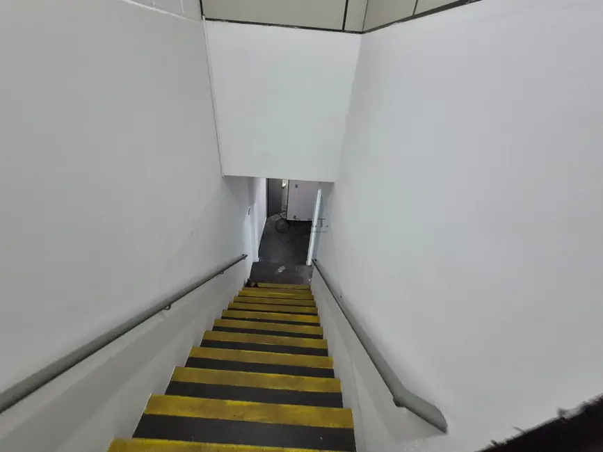 Armazém / Galpão para alugar, 300m2 em Jardim Leocádia, Sorocaba - SP - imagem 7 Foto 7 de Armazém / Galpão para alugar, 300m2 em Jardim Leocádia, Sorocaba - SP