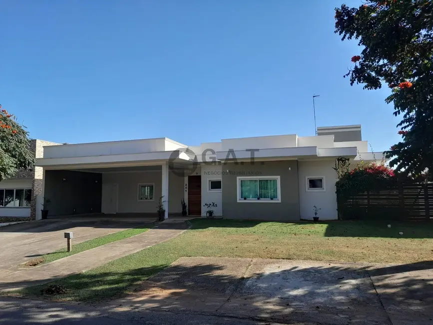 Foto 1 de Casa de Condomínio com 3 quartos à venda, 320m2 em Aracoiaba Da Serra - SP