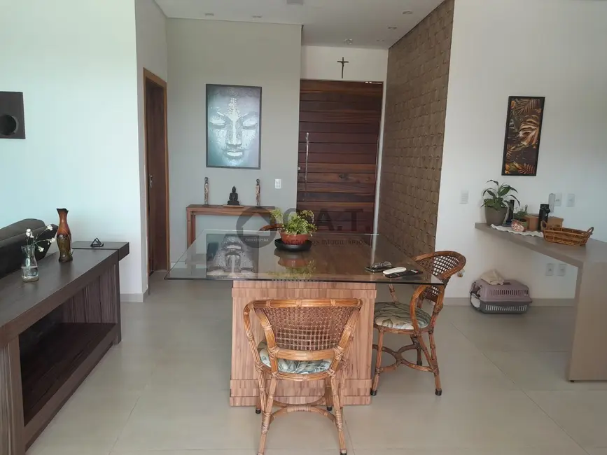 Foto 2 de Casa de Condomínio com 3 quartos à venda, 320m2 em Aracoiaba Da Serra - SP