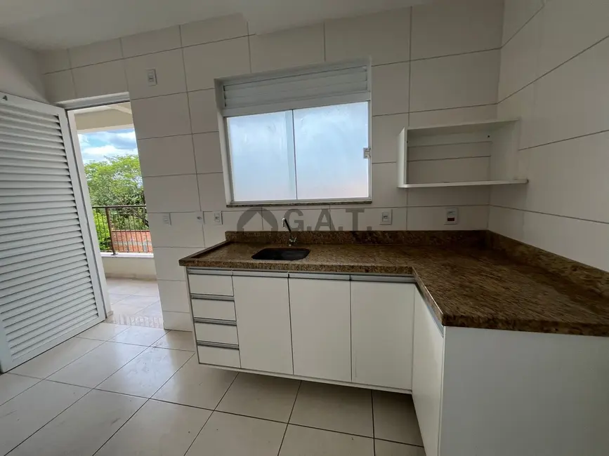 Foto 9 de Kitnet com 1 quarto para alugar, 35m2 em Parque Santa Márcia, Votorantim - SP