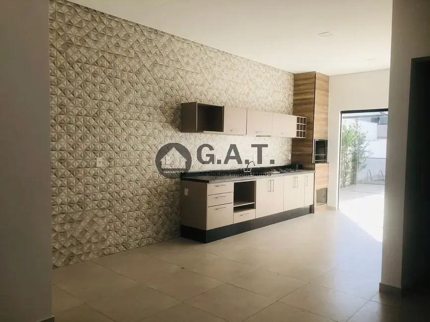 Casa de Condomínio com 3 quartos à venda, 218m2 em Brigadeiro Tobias, Sorocaba - SP - imagem 4 Foto 4 de Casa de Condomínio com 3 quartos à venda, 218m2 em Brigadeiro Tobias, Sorocaba - SP