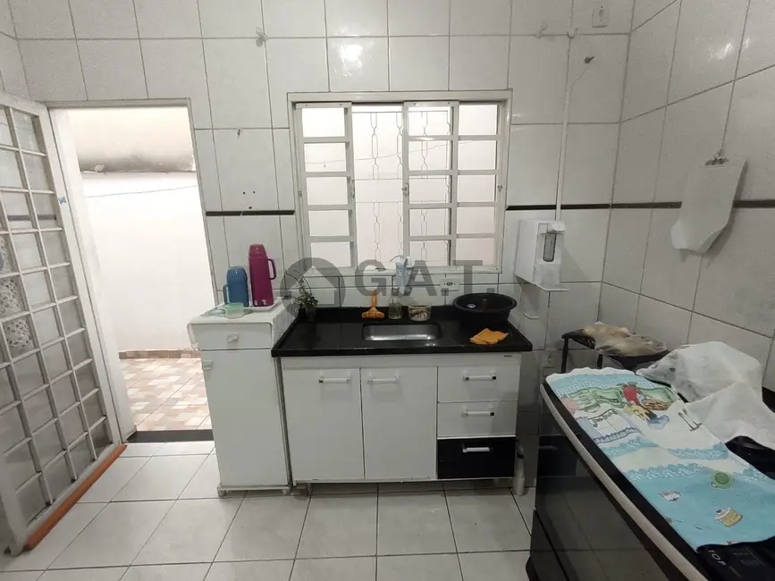 Casa com 2 quartos à venda, 92m2 em Jardim Alpes de Sorocaba, Sorocaba - SP - imagem 9 Foto 9 de Casa com 2 quartos à venda, 92m2 em Jardim Alpes de Sorocaba, Sorocaba - SP