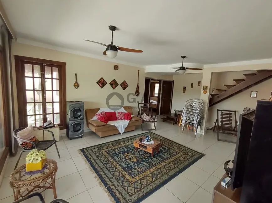 Foto 2 de Chácara com 4 quartos à venda, 150m2 em Salto De Pirapora - SP