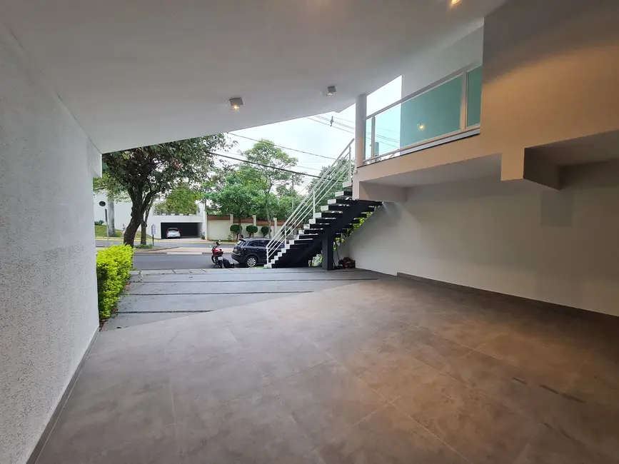 Casa de Condomínio com 3 quartos à venda, 290m2 em Chácaras Reunidas São Jorge, Sorocaba - SP - imagem 3 Foto 3 de Casa de Condomínio com 3 quartos à venda, 290m2 em Chácaras Reunidas São Jorge, Sorocaba - SP