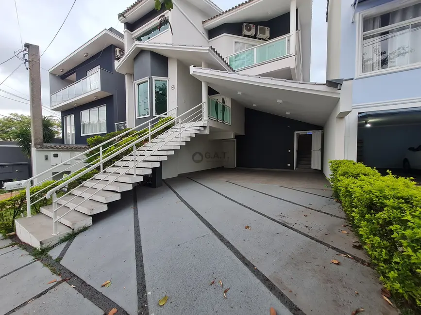 Casa de Condomínio com 3 quartos à venda, 290m2 em Chácaras Reunidas São Jorge, Sorocaba - SP - imagem 1 Foto 1 de Casa de Condomínio com 3 quartos à venda, 290m2 em Chácaras Reunidas São Jorge, Sorocaba - SP