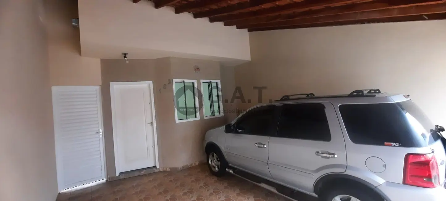 Foto 2 de Casa com 2 quartos à venda, 90m2 em Jardim Leocádia, Sorocaba - SP