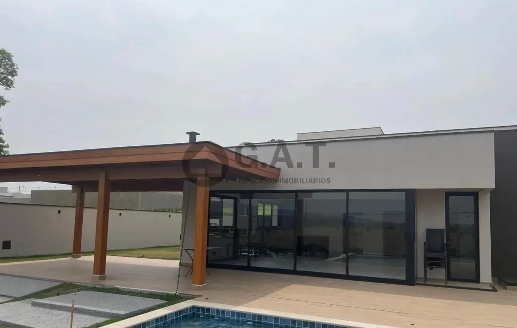 Foto 3 de Casa de Condomínio com 3 quartos à venda, 295m2 em Aracoiaba Da Serra - SP