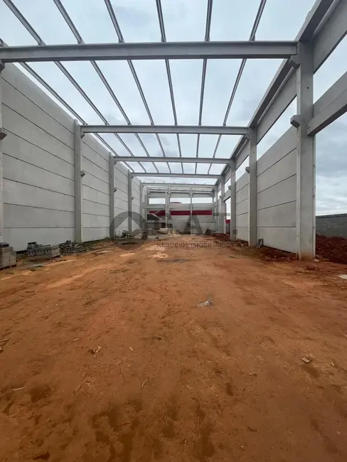 Armazém / Galpão para alugar, 1700m2 em Zona Industrial, Sorocaba - SP - imagem 3 Foto 3 de Armazém / Galpão para alugar, 1700m2 em Zona Industrial, Sorocaba - SP