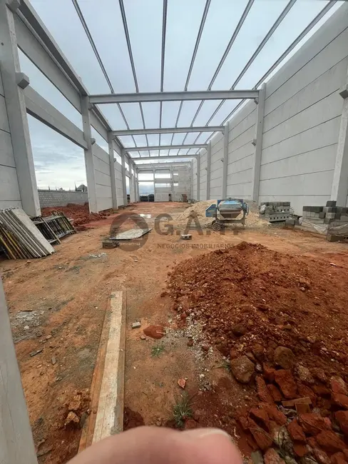 Armazém / Galpão para alugar, 1700m2 em Zona Industrial, Sorocaba - SP - imagem 2 Foto 2 de Armazém / Galpão para alugar, 1700m2 em Zona Industrial, Sorocaba - SP