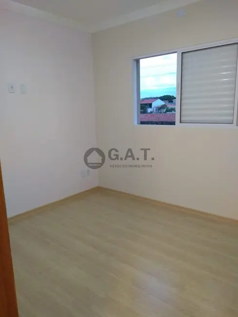 Casa com 3 quartos à venda, 180m2 em Jardim Toledo, Votorantim - SP - imagem 9 Foto 9 de Casa com 3 quartos à venda, 180m2 em Jardim Toledo, Votorantim - SP