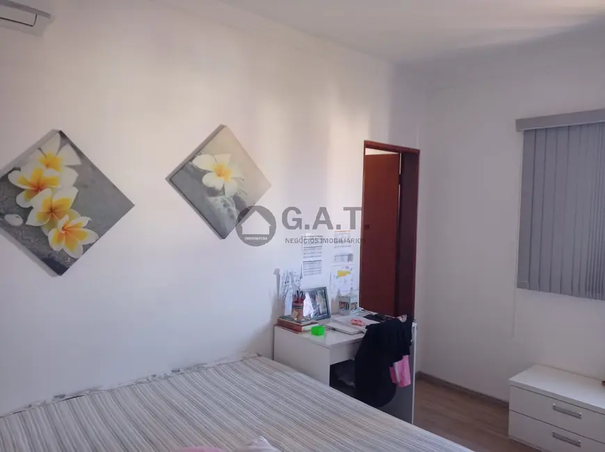 Casa de Condomínio com 3 quartos à venda, 170m2 em Chácaras Reunidas São Jorge, Sorocaba - SP - imagem 5 Foto 5 de Casa de Condomínio com 3 quartos à venda, 170m2 em Chácaras Reunidas São Jorge, Sorocaba - SP