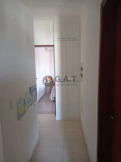 Casa de Condomínio com 3 quartos à venda, 170m2 em Chácaras Reunidas São Jorge, Sorocaba - SP - imagem 9 Foto 9 de Casa de Condomínio com 3 quartos à venda, 170m2 em Chácaras Reunidas São Jorge, Sorocaba - SP