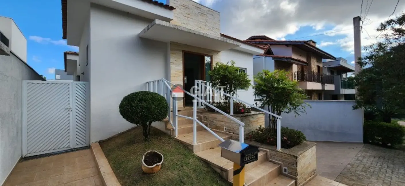 Casa de Condomínio com 3 quartos para alugar, 250m2 em Aparecidinha, Sorocaba - SP - imagem 3 Foto 3 de Casa de Condomínio com 3 quartos para alugar, 250m2 em Aparecidinha, Sorocaba - SP