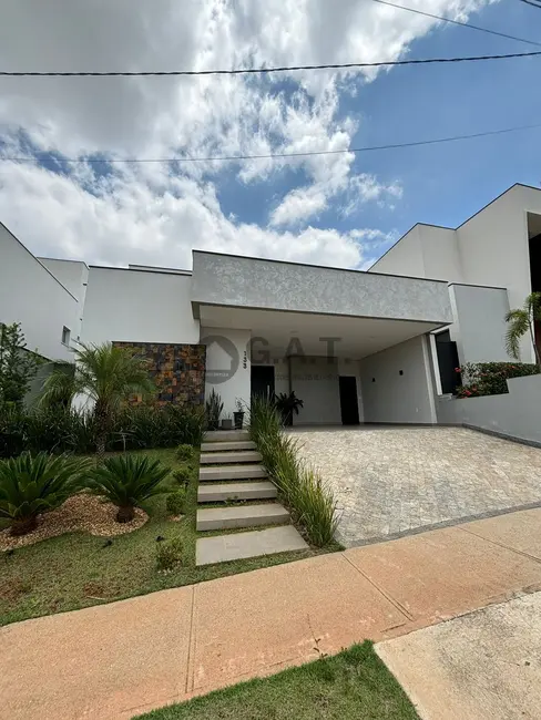 Casa de Condomínio com 3 quartos à venda, 179m2 em Jardim Residencial Chácara Ondina, Sorocaba - SP - imagem 1 Foto 1 de Casa de Condomínio com 3 quartos à venda, 179m2 em Jardim Residencial Chácara Ondina, Sorocaba - SP