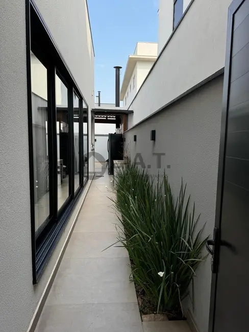Casa de Condomínio com 3 quartos à venda, 179m2 em Jardim Residencial Chácara Ondina, Sorocaba - SP - imagem 3 Foto 3 de Casa de Condomínio com 3 quartos à venda, 179m2 em Jardim Residencial Chácara Ondina, Sorocaba - SP